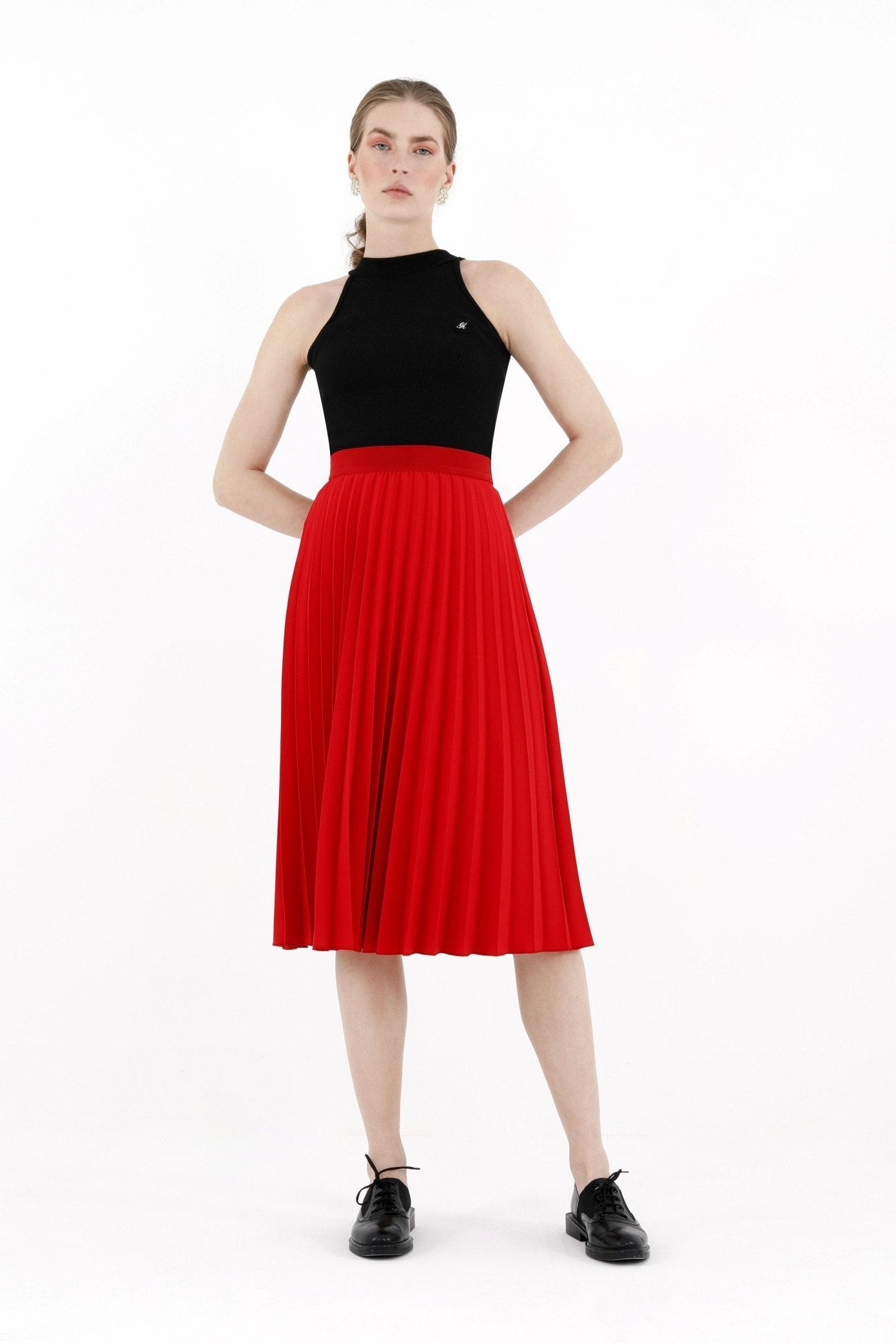 Red Pleated Skirt High Waist Elastic Waist Band Midi Skirt G-Line